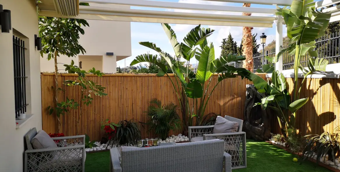 Sale of semi-detached house in Estepona 1