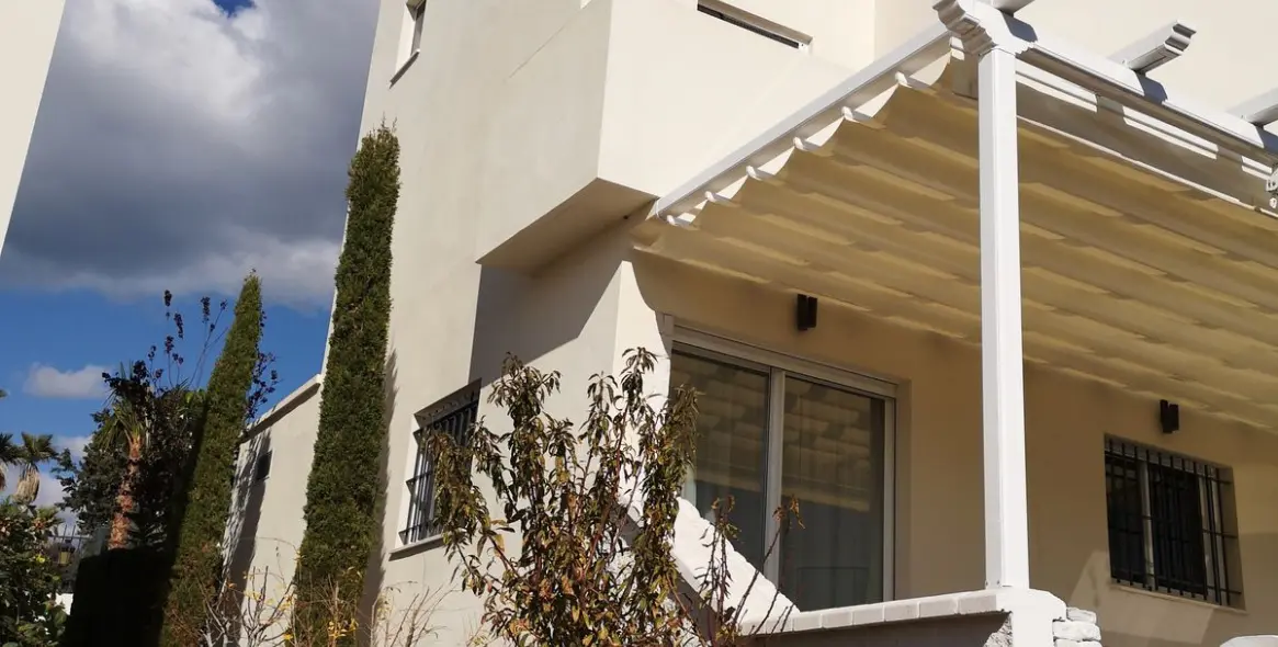 Sale of semi-detached house in Estepona 18