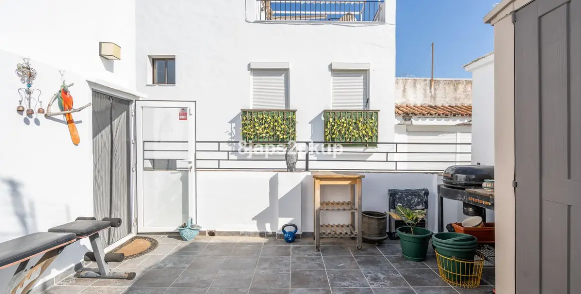 Sale of townhouse in Estepona 17