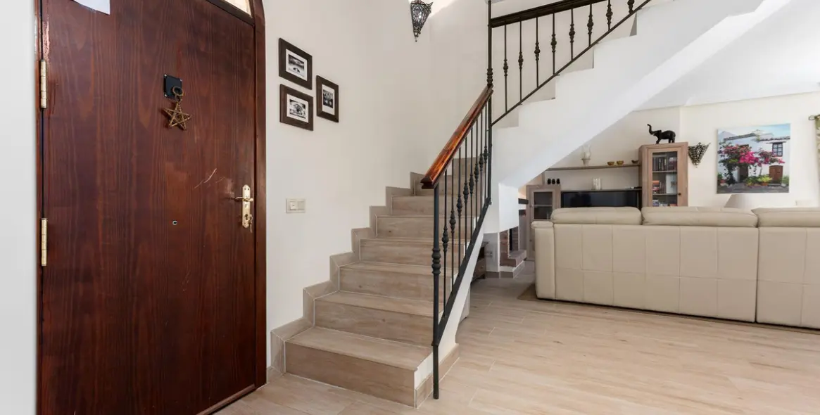 Продажа таунхауса в Estepona 2