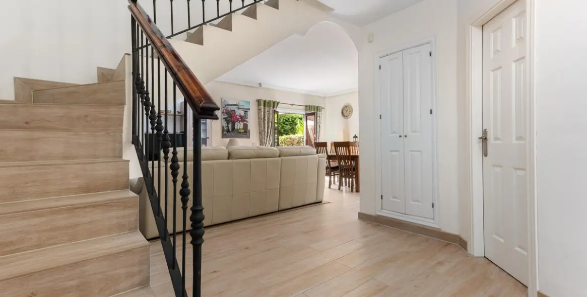 Продажа таунхауса в Estepona 3