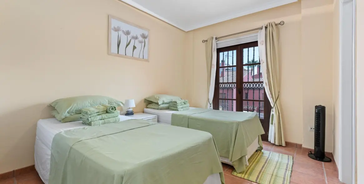 Продажа таунхауса в Estepona 16