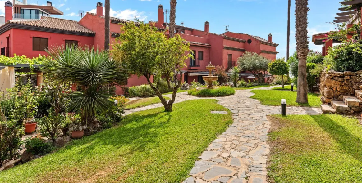 Продажа таунхауса в Estepona 19