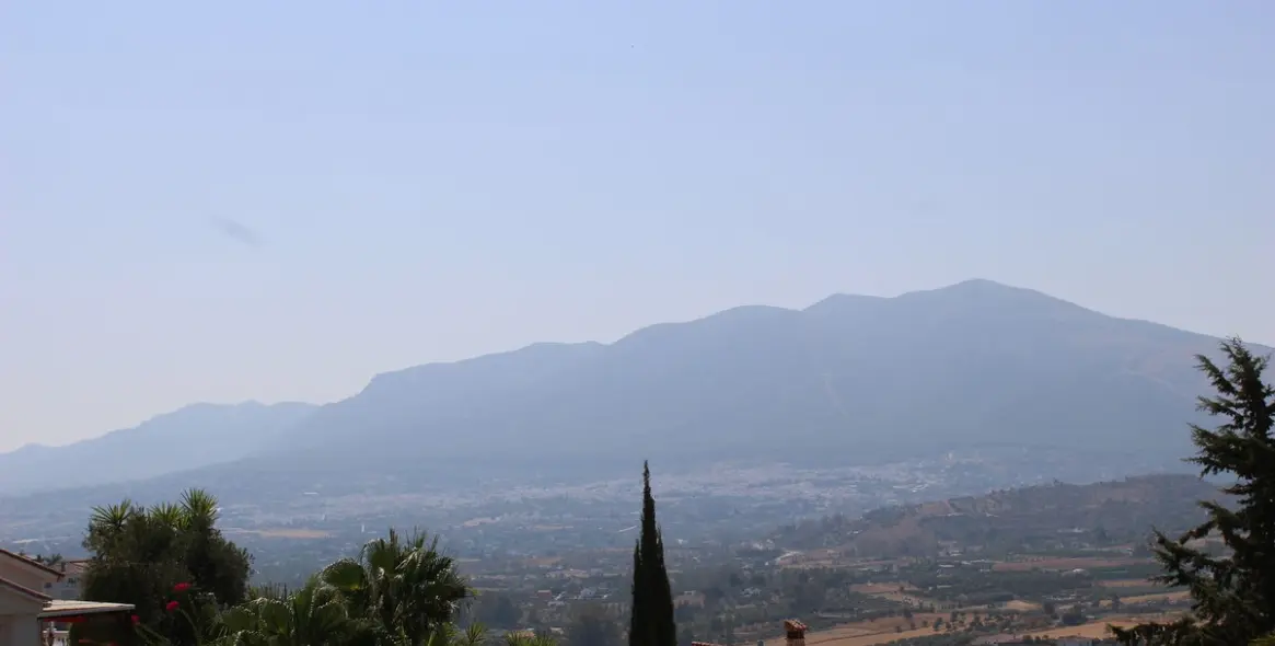 Sale of detached villa in Coín 4