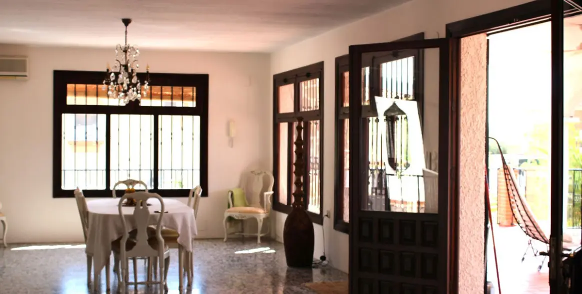 Sale of detached villa in Coín 15