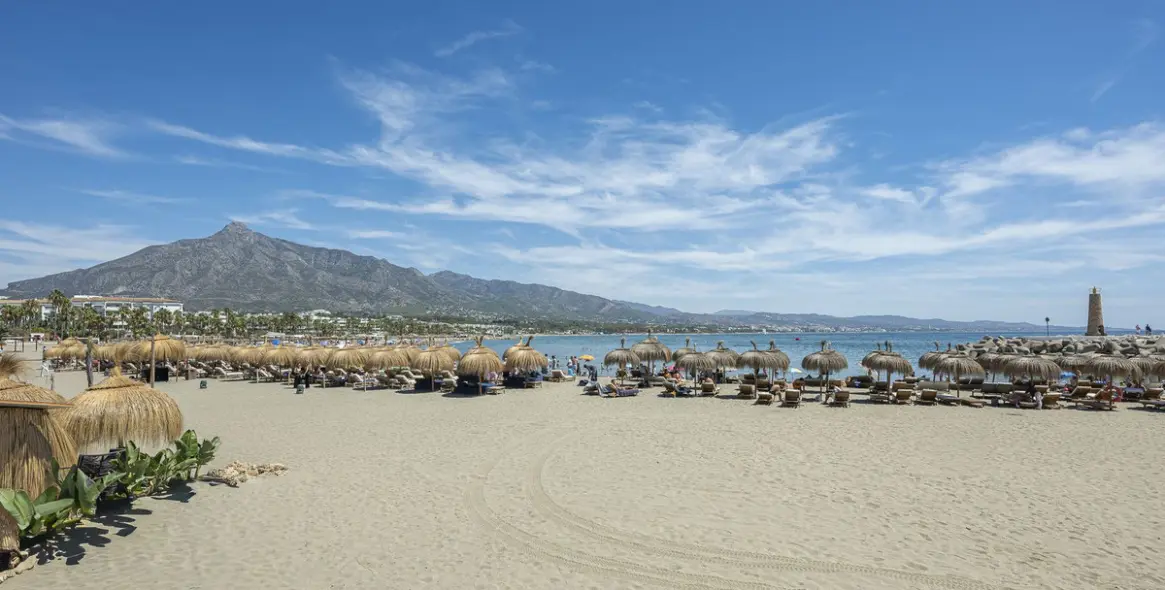 Sale of penthouse in Puerto Banús 31