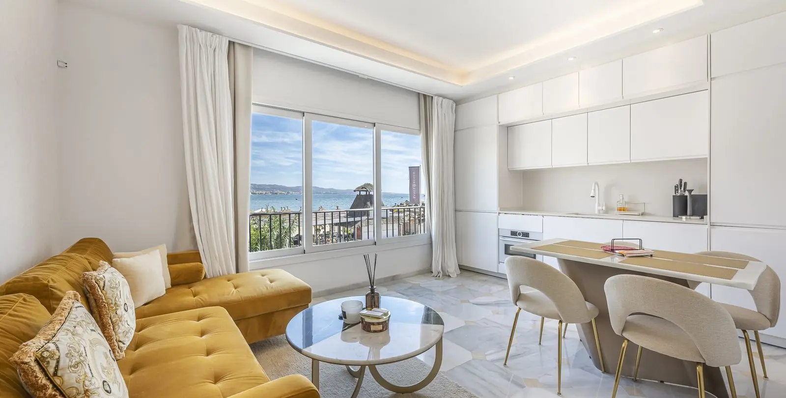 Sale of penthouse in Puerto Banús 2