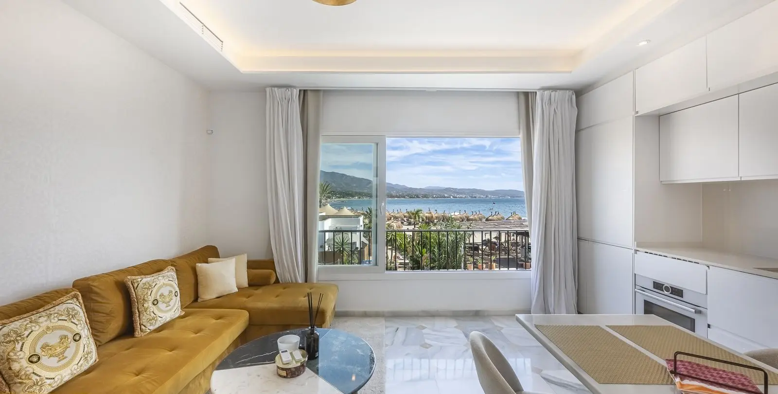Sale of penthouse in Puerto Banús 3
