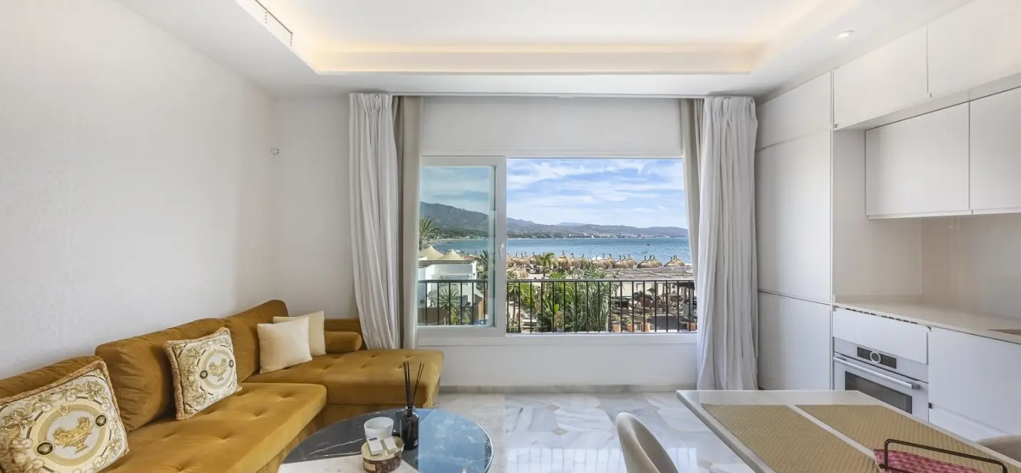 Sale of penthouse in Puerto Banús 2