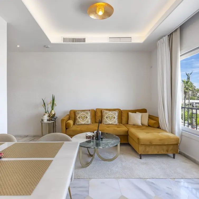 Sale of penthouse in Puerto Banús