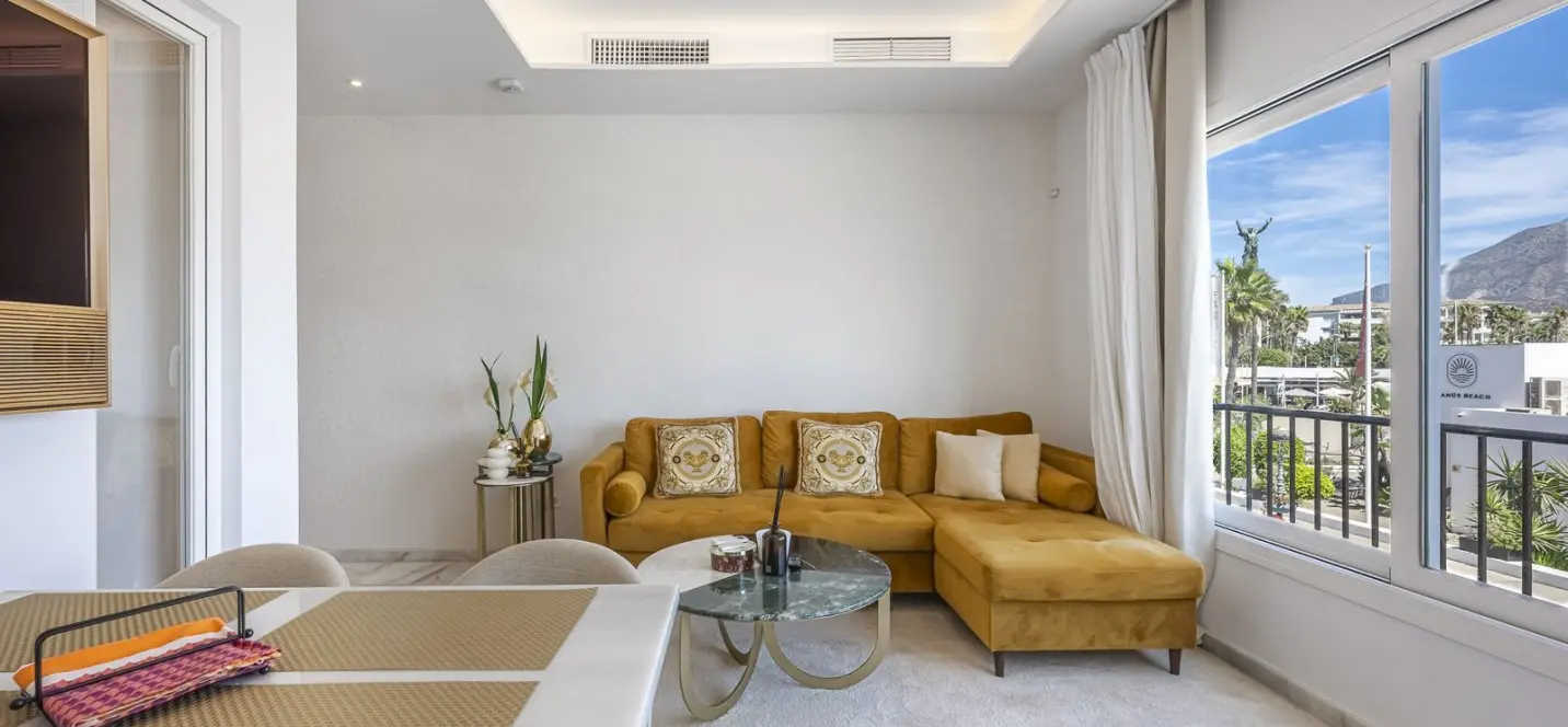 Sale of penthouse in Puerto Banús 3
