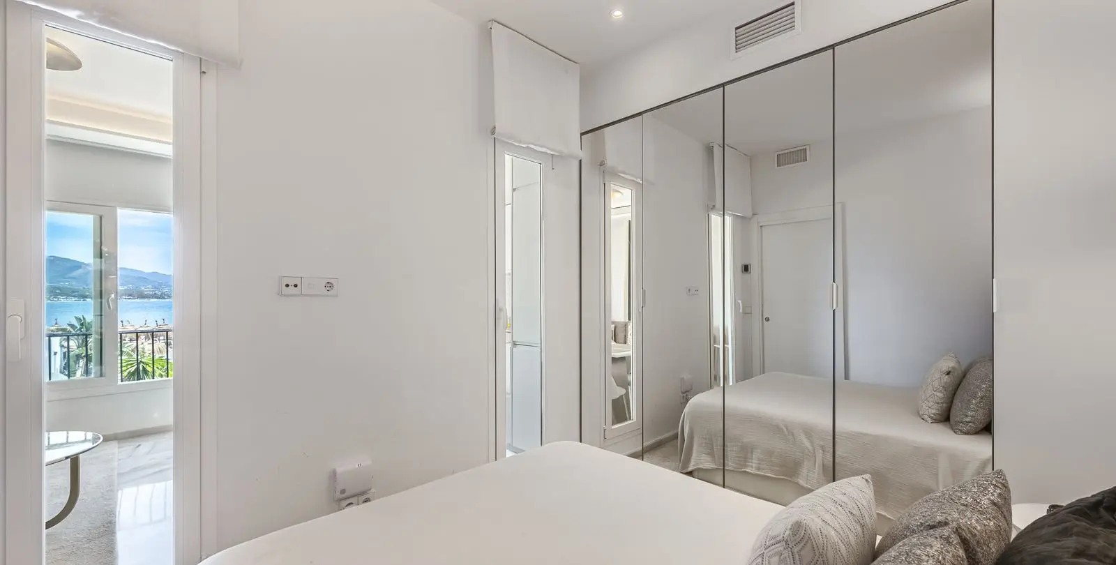 Sale of penthouse in Puerto Banús 14