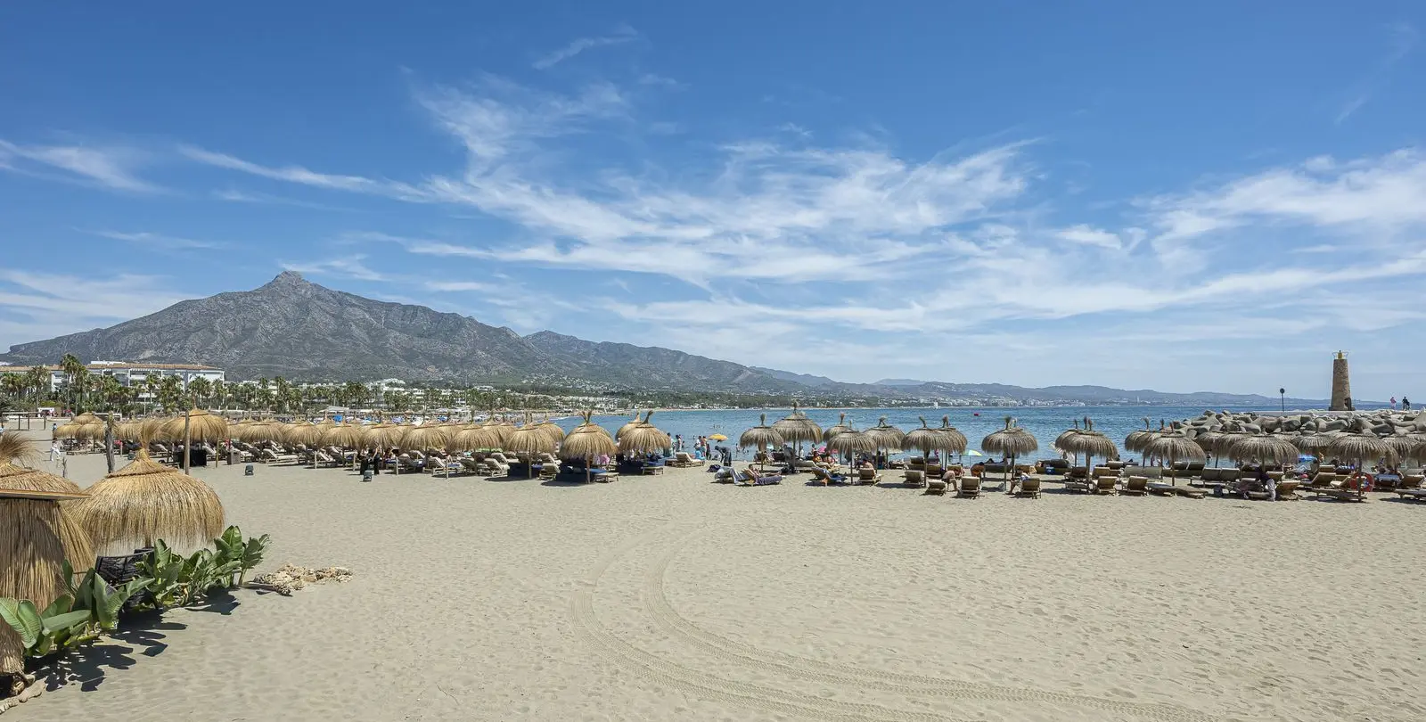 Sale of penthouse in Puerto Banús 31