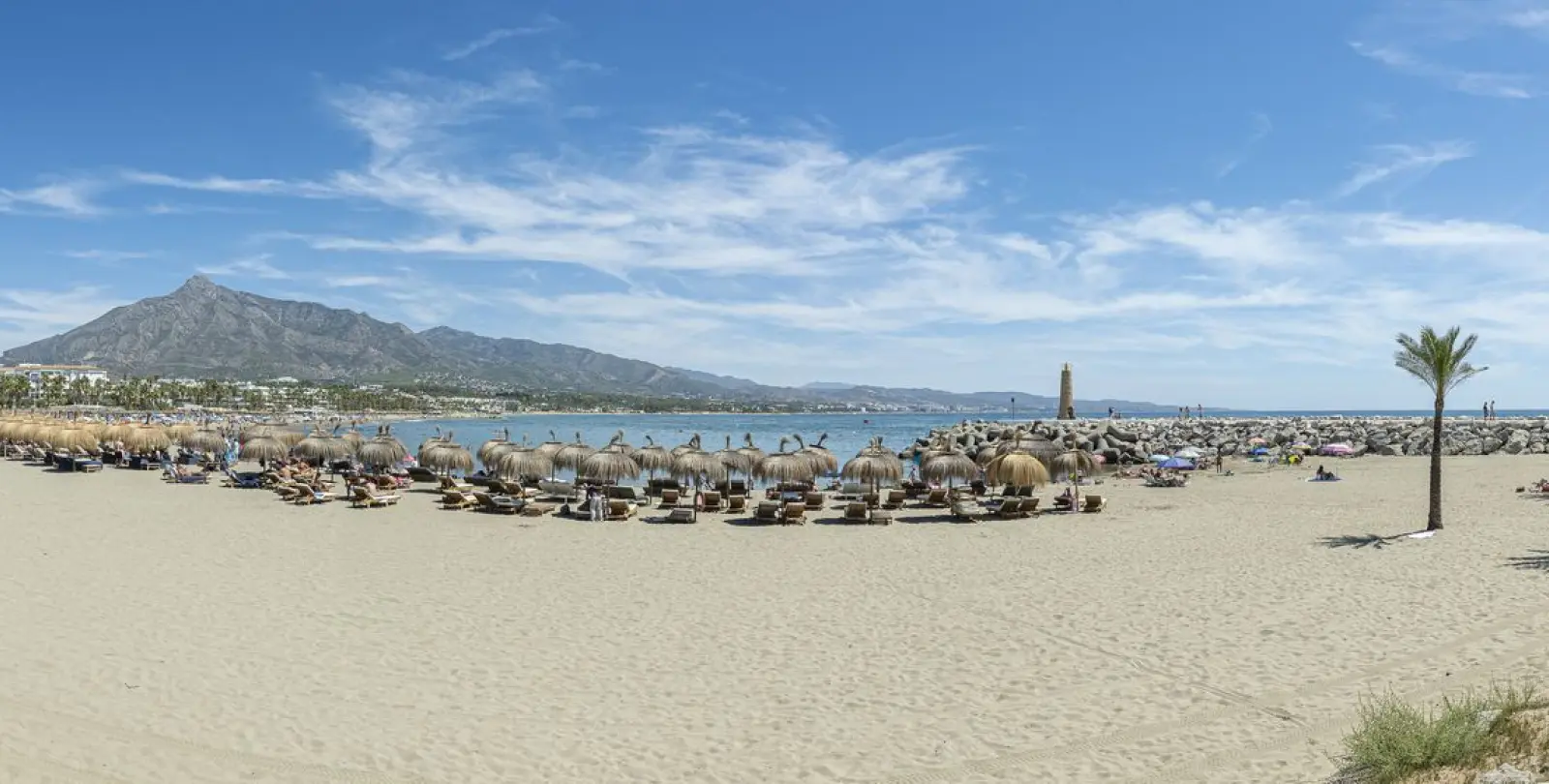 Sale of penthouse in Puerto Banús 32