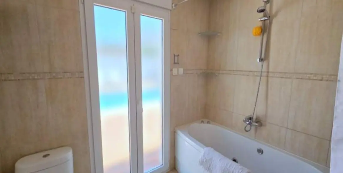 Venta de villa independiente en Manilva 13