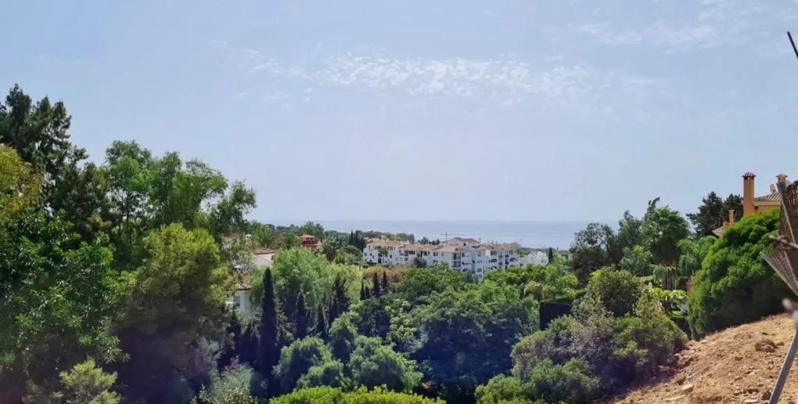 Sale of residential plot in Hacienda Las Chapas 2