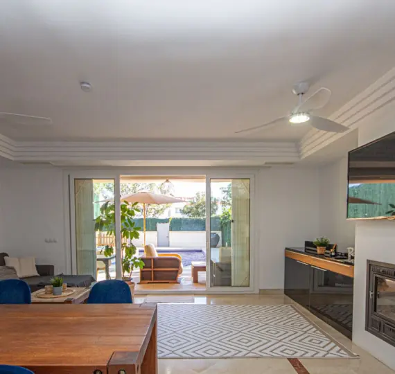 Продажа дома на две семьи в Riviera del Sol