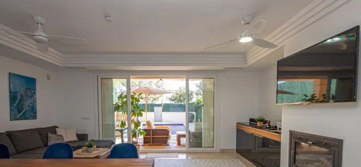 Продажа дома на две семьи в Riviera del Sol 1