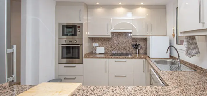 Продажа дома на две семьи в Riviera del Sol 4