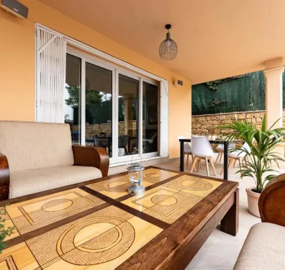 Продажа дома на две семьи в Riviera del Sol