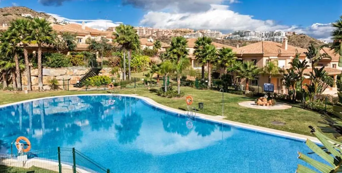 Продажа дома на две семьи в Riviera del Sol 11