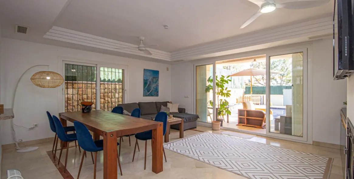 Продажа дома на две семьи в Riviera del Sol 12