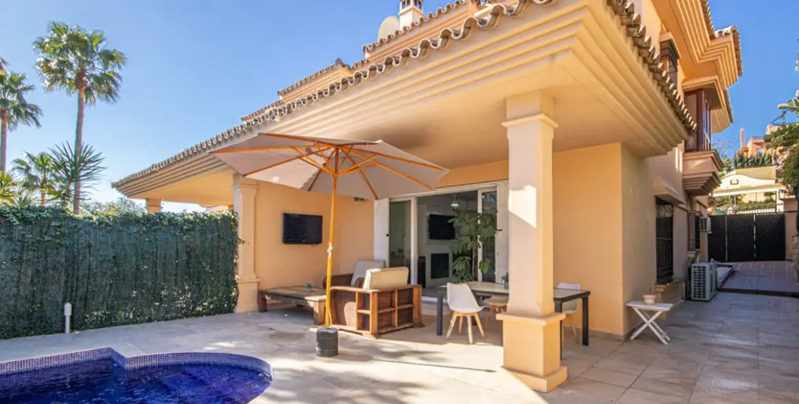 Продажа дома на две семьи в Riviera del Sol 19
