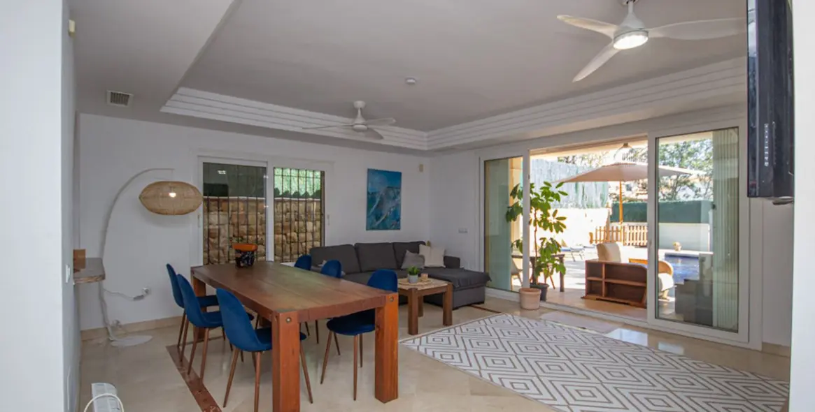 Продажа дома на две семьи в Riviera del Sol 21