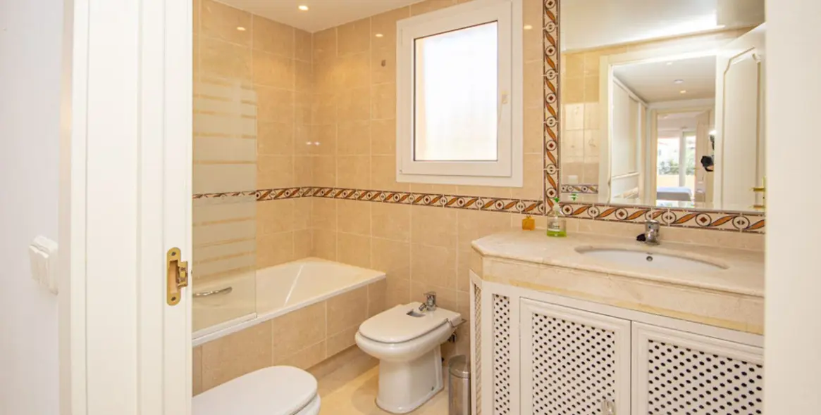 Продажа дома на две семьи в Riviera del Sol 29