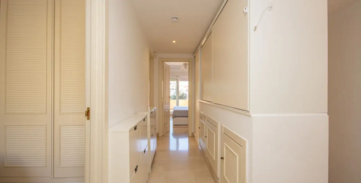 Продажа дома на две семьи в Riviera del Sol 33