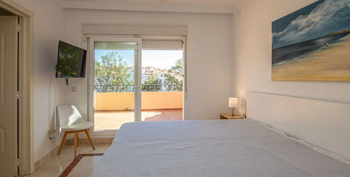 Продажа дома на две семьи в Riviera del Sol 36