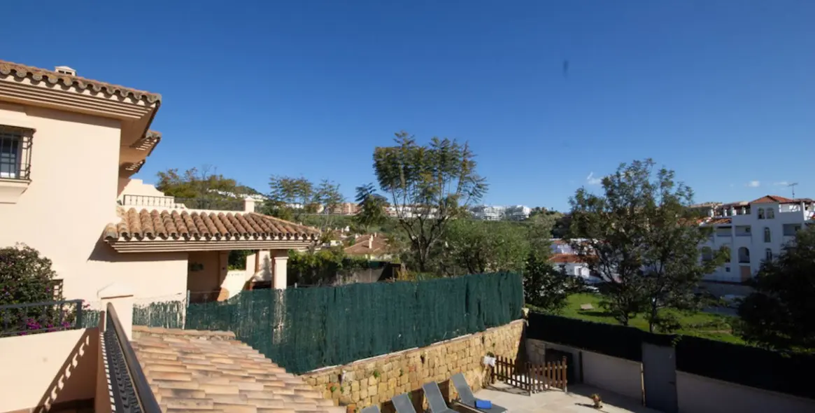 Продажа дома на две семьи в Riviera del Sol 41