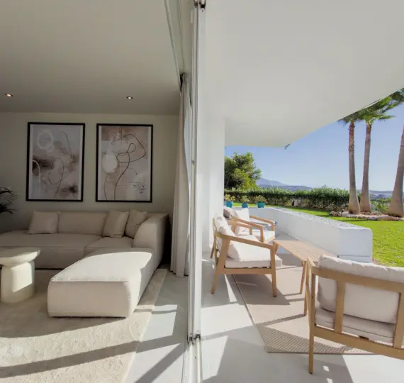 Продажа апартаментов на первом этаже в Miraflores