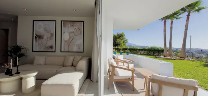 Продажа апартаментов на первом этаже в Miraflores 0