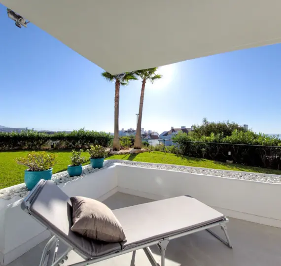 Продажа апартаментов на первом этаже в Miraflores