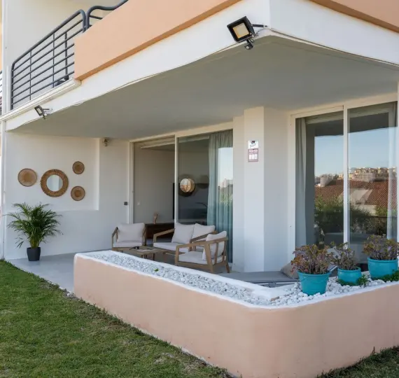 Продажа апартаментов на первом этаже в Miraflores