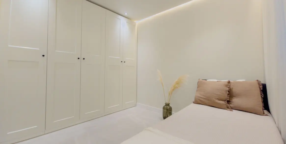 Продажа апартаментов на первом этаже в Miraflores 19