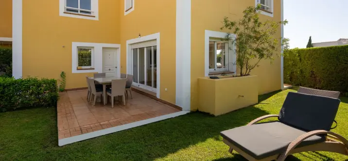 Продажа таунхауса в Estepona 1