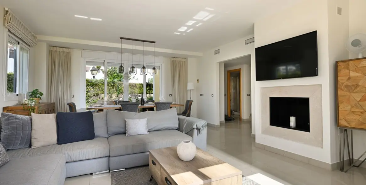 Продажа таунхауса в Estepona 12