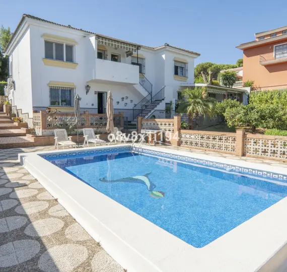 Sale of detached villa in Alhaurín de la Torre