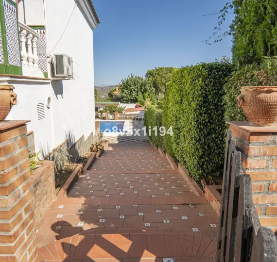 Sale of detached villa in Alhaurín de la Torre
