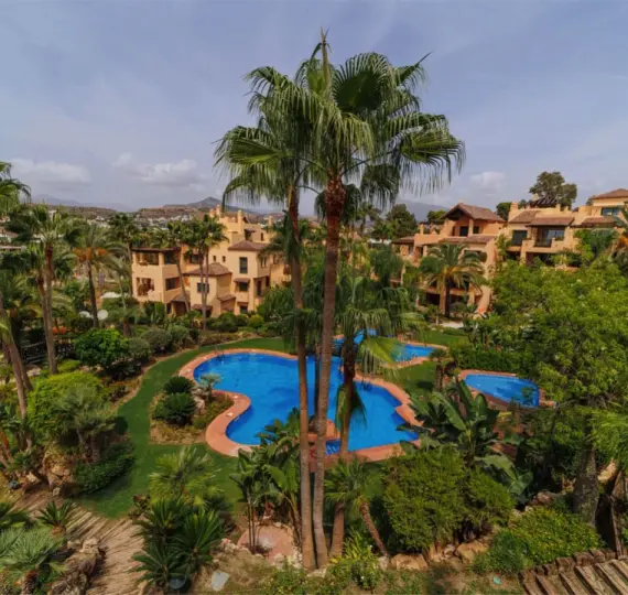 Продажа апартаментов на среднем этаже в Dos Hermanas