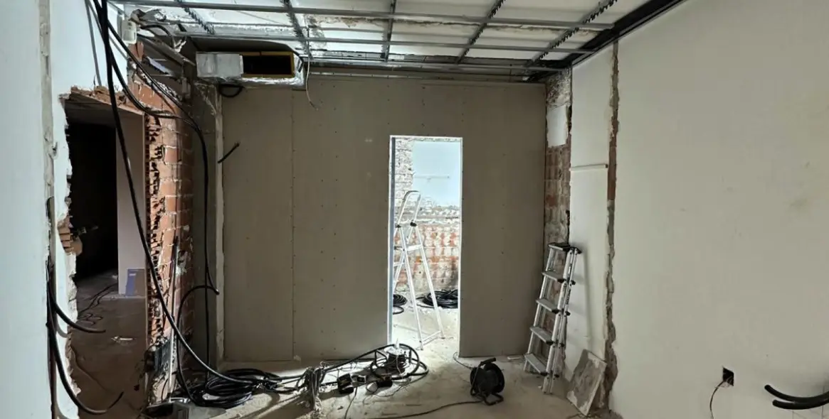 Продажа апартаментов на среднем этаже в Dos Hermanas 4