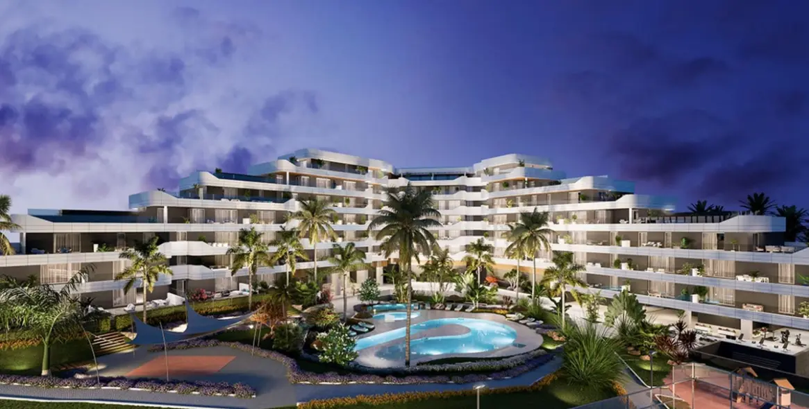Venta de apartamento en planta media en Estepona (distrito Estepona) 1