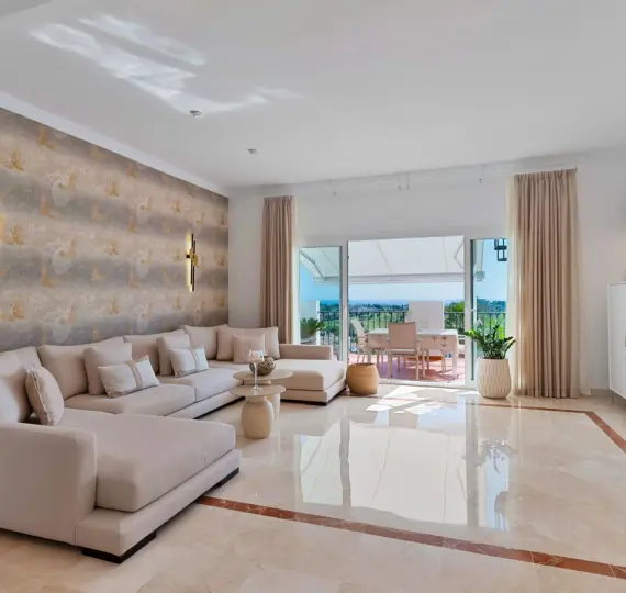 Sale of penthouse duplex in El Paraiso