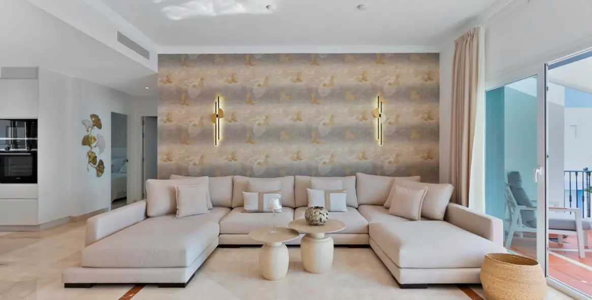 Sale of penthouse duplex in El Paraiso 3