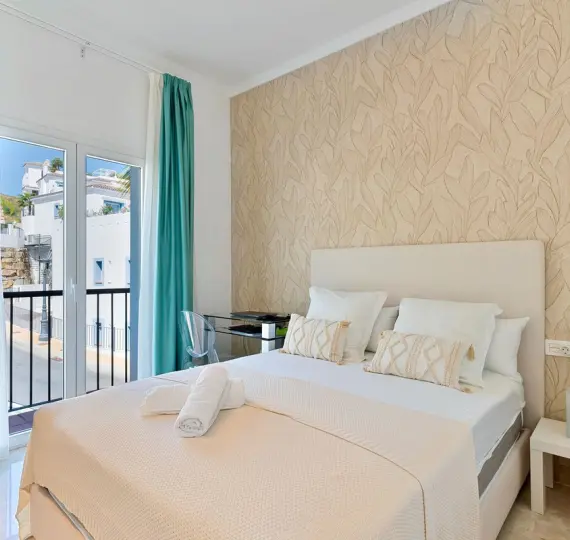 Sale of penthouse duplex in El Paraiso