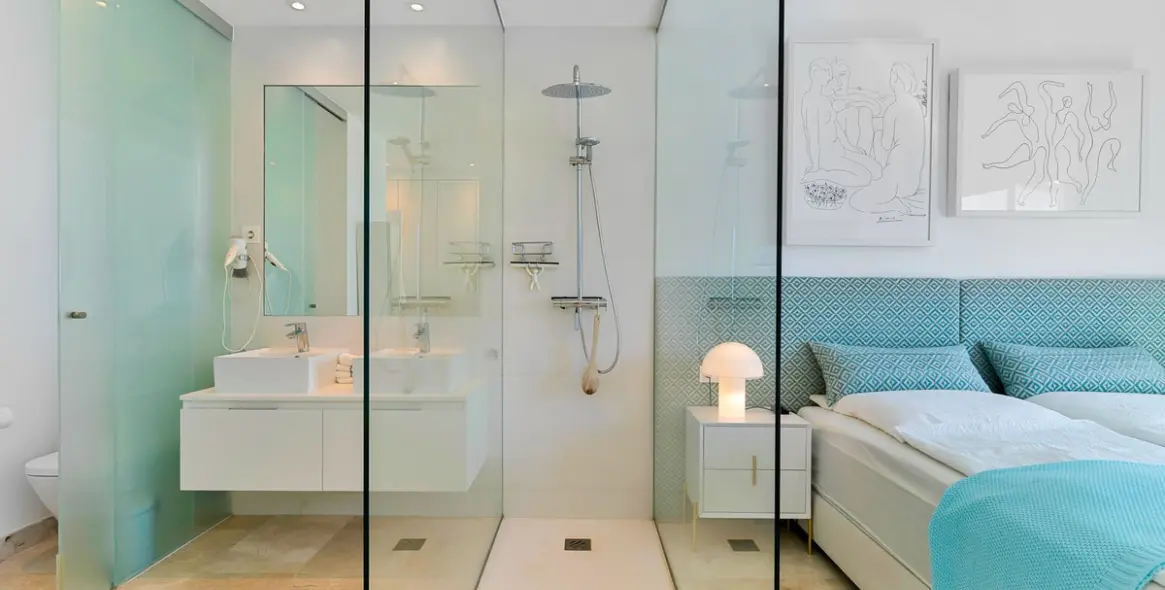 Sale of penthouse duplex in El Paraiso 11