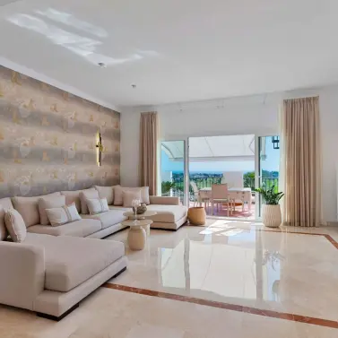 Sale of penthouse duplex in El Paraiso