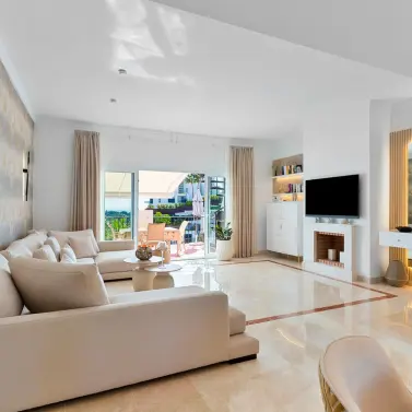 Sale of penthouse duplex in El Paraiso